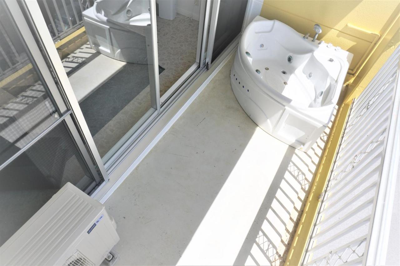 Hotel Okinawa Ocean Front Chatan Esterno foto