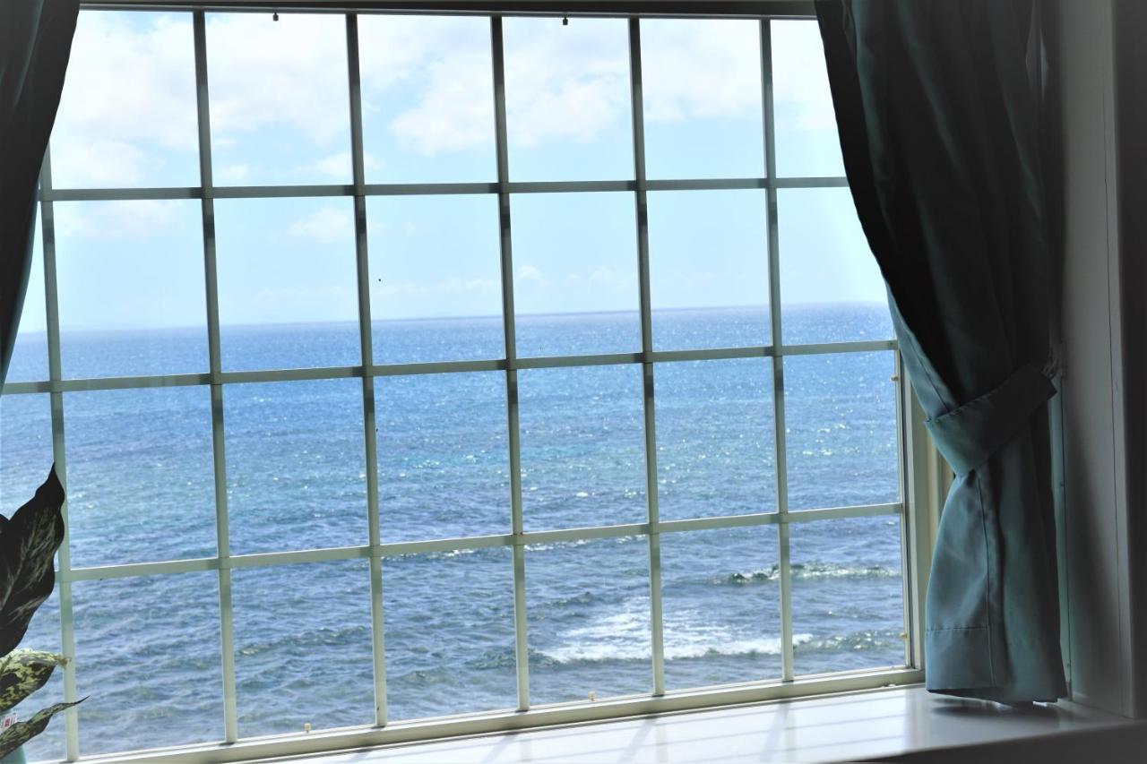 Hotel Okinawa Ocean Front Chatan Esterno foto