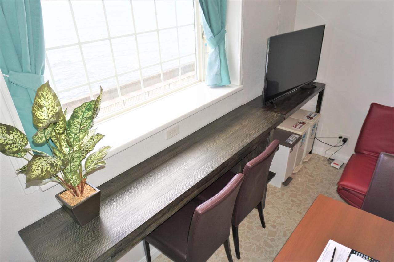 Hotel Okinawa Ocean Front Chatan Esterno foto