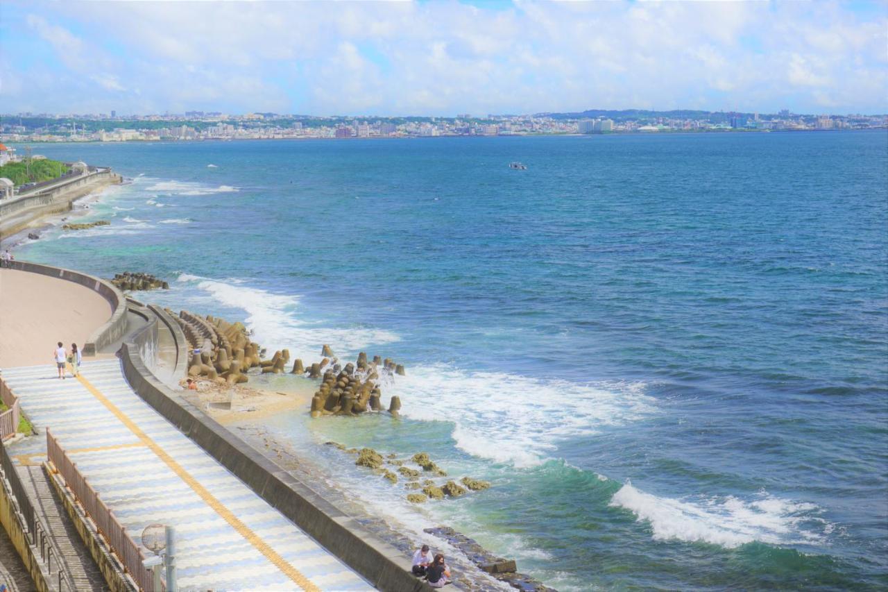 Hotel Okinawa Ocean Front Chatan Esterno foto