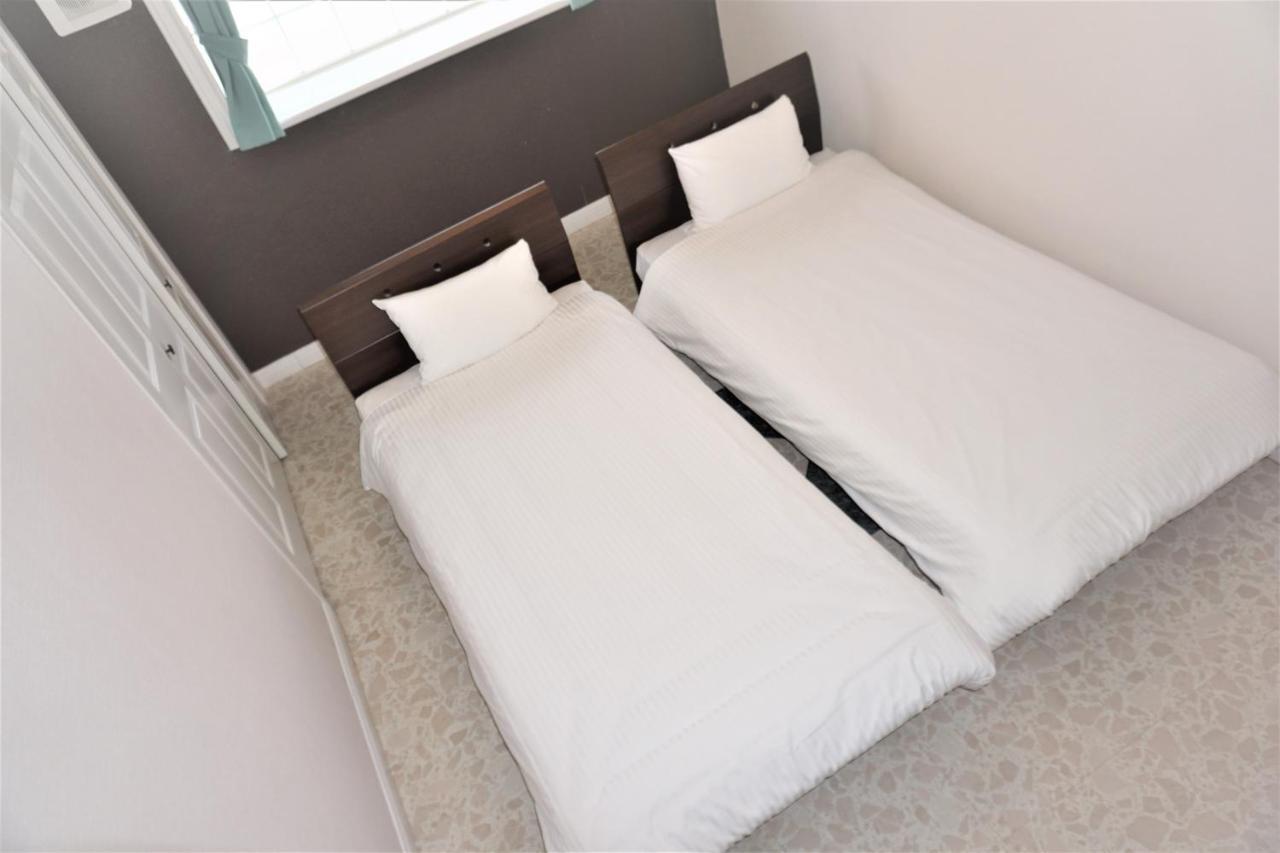 Hotel Okinawa Ocean Front Chatan Esterno foto