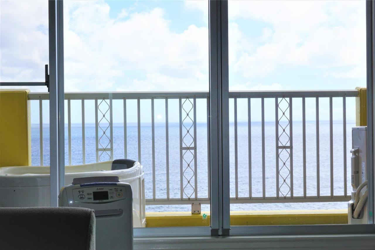 Hotel Okinawa Ocean Front Chatan Esterno foto