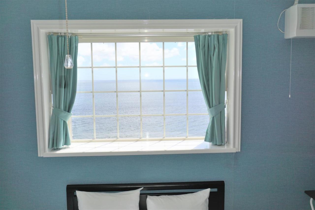 Hotel Okinawa Ocean Front Chatan Esterno foto
