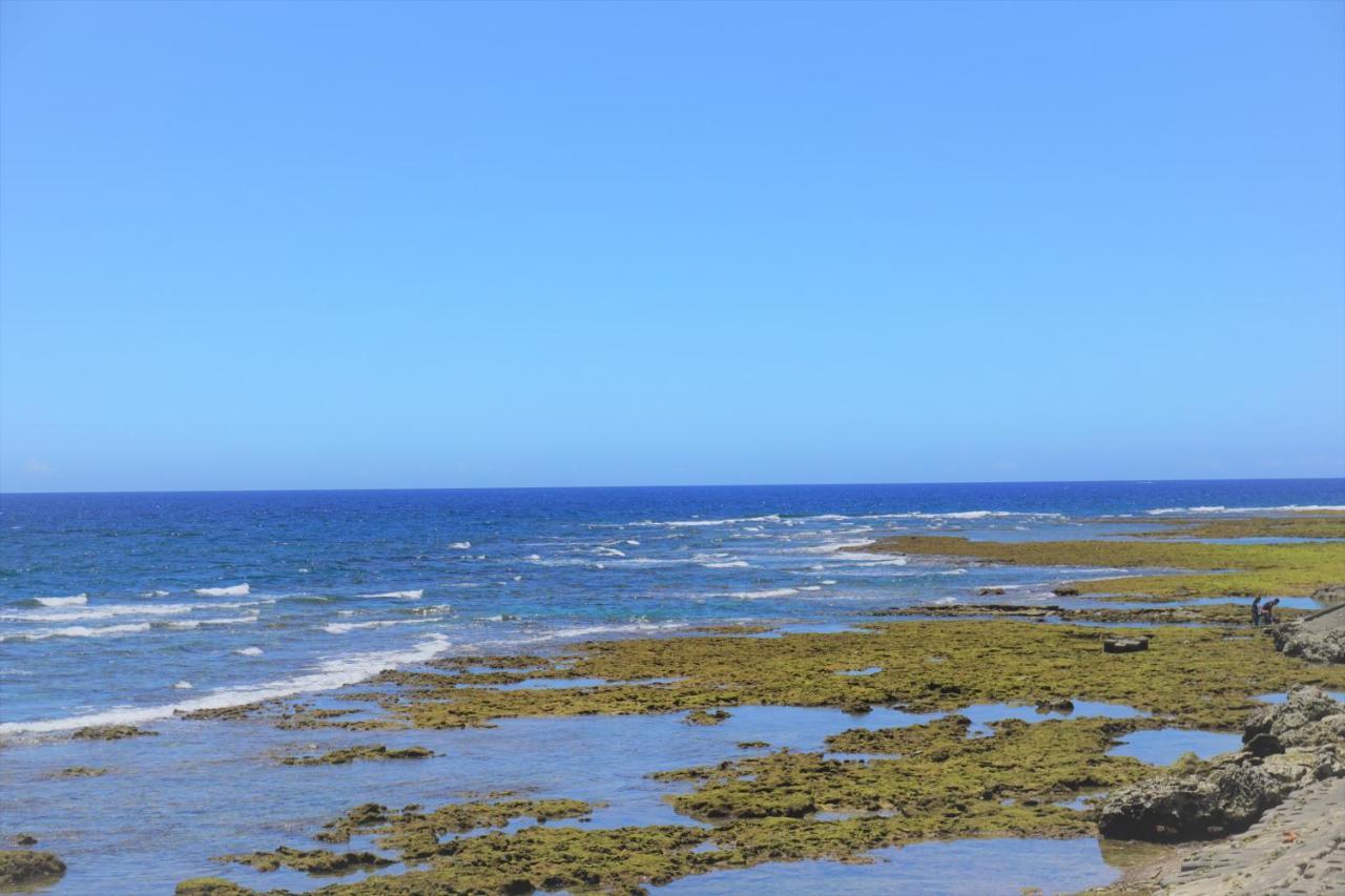 Hotel Okinawa Ocean Front Chatan Esterno foto