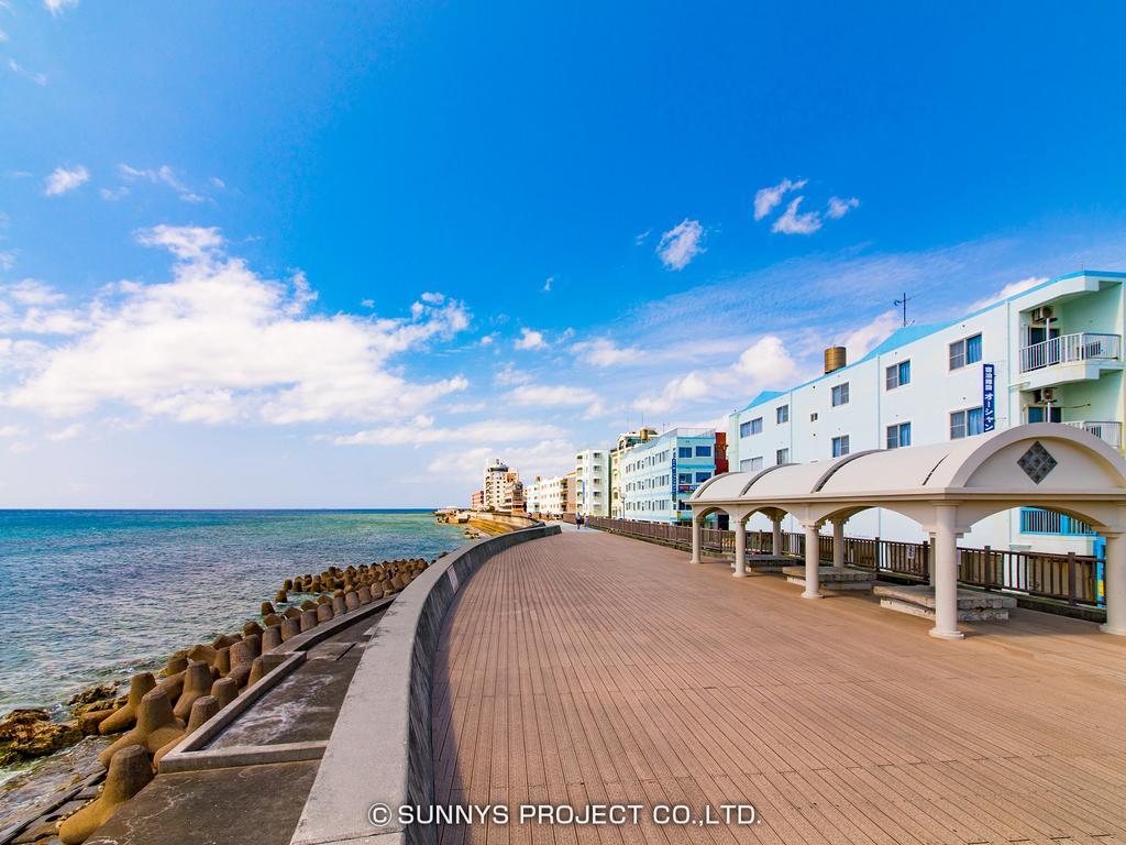 Hotel Okinawa Ocean Front Chatan Esterno foto