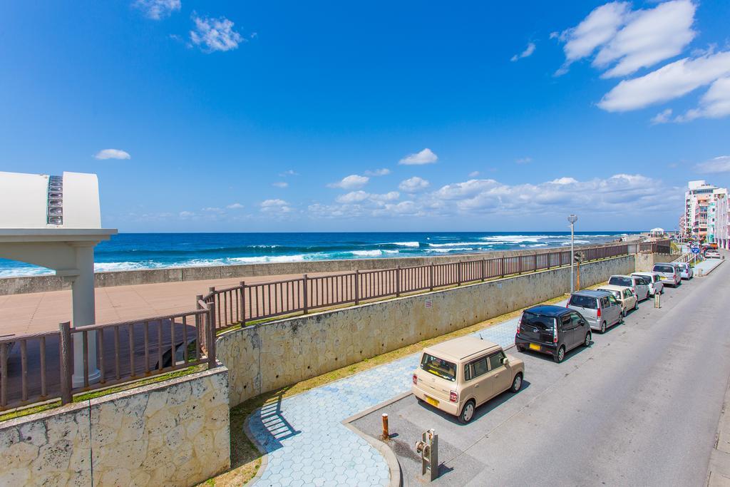Hotel Okinawa Ocean Front Chatan Esterno foto